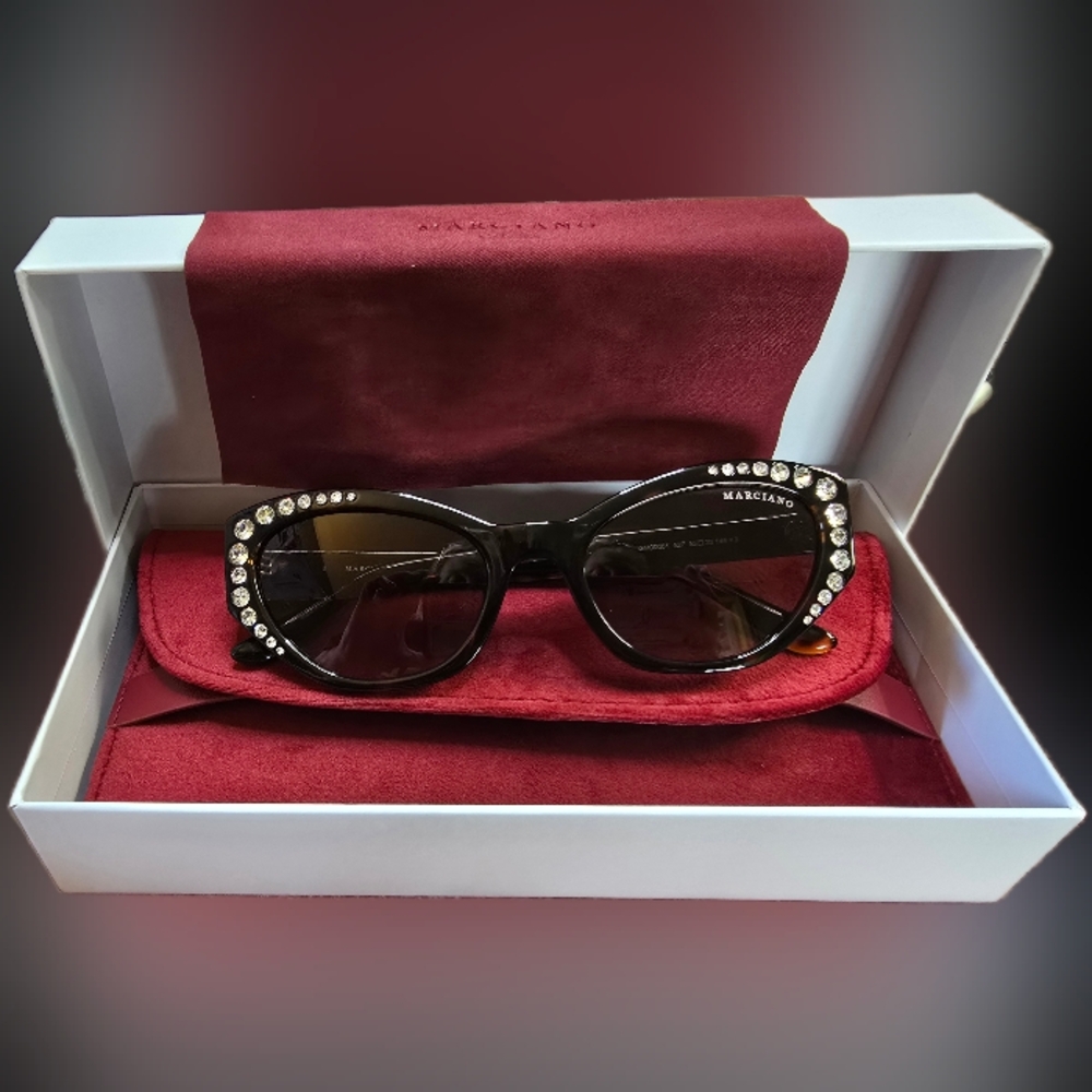 GUESS BY MARCIANO GM00001 Sun Glasses gradient Authentic New 55 Unisex